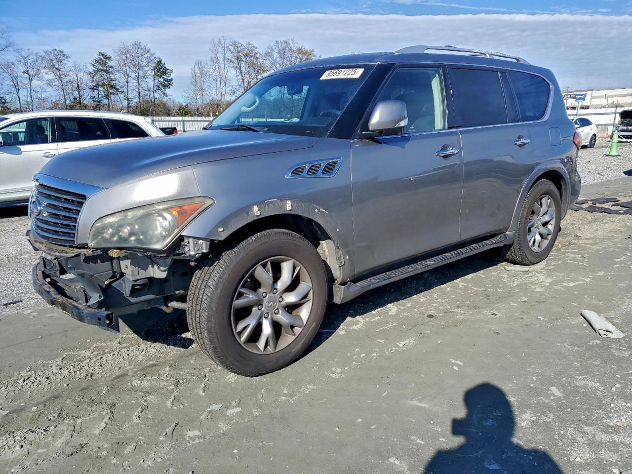 2012 INFINITI QX56