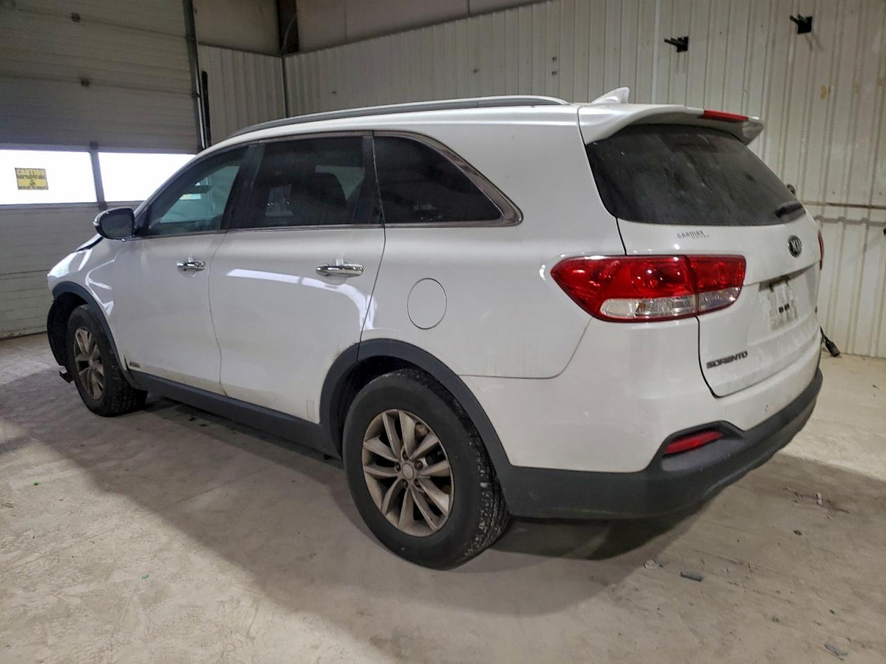 2016 KIA SORENTO LX photo 2