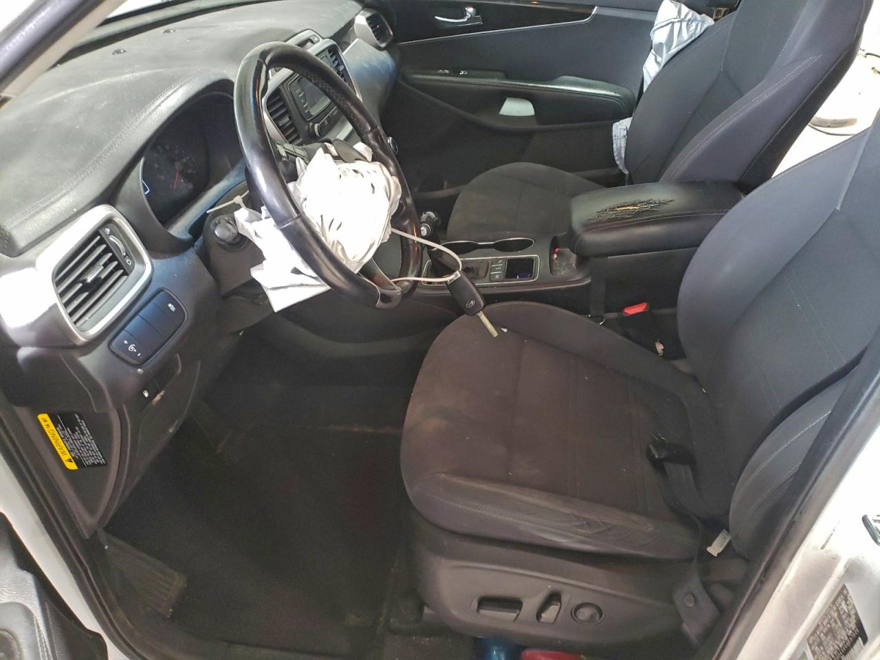 2016 KIA SORENTO LX photo 7