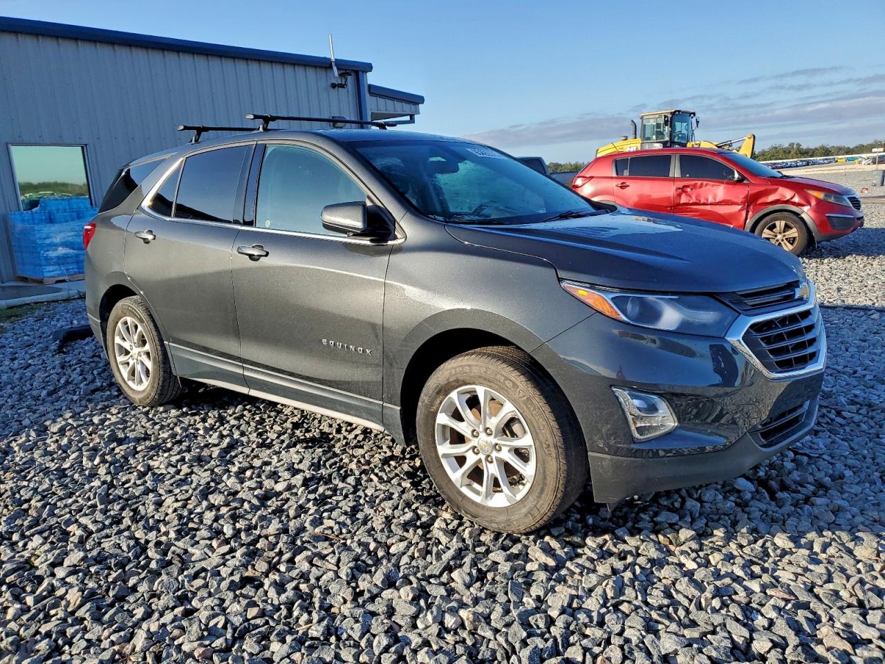 2019 CHEVROLET EQUINOX LT photo 4