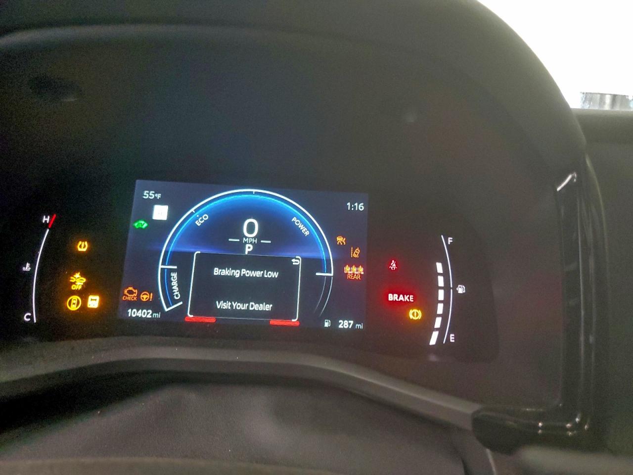 2025 TOYOTA CAMRY SE photo 9