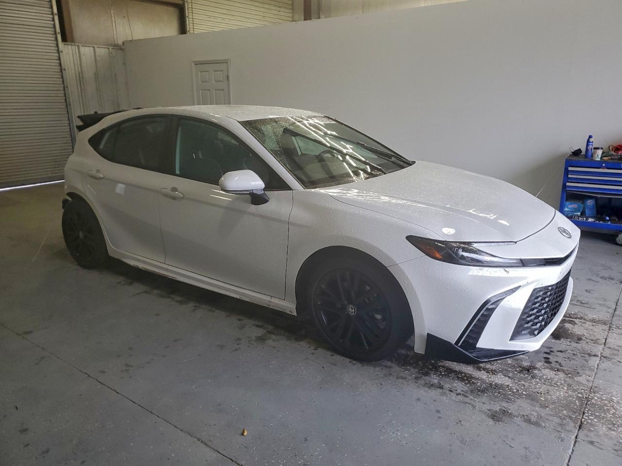 2025 TOYOTA CAMRY SE photo 4