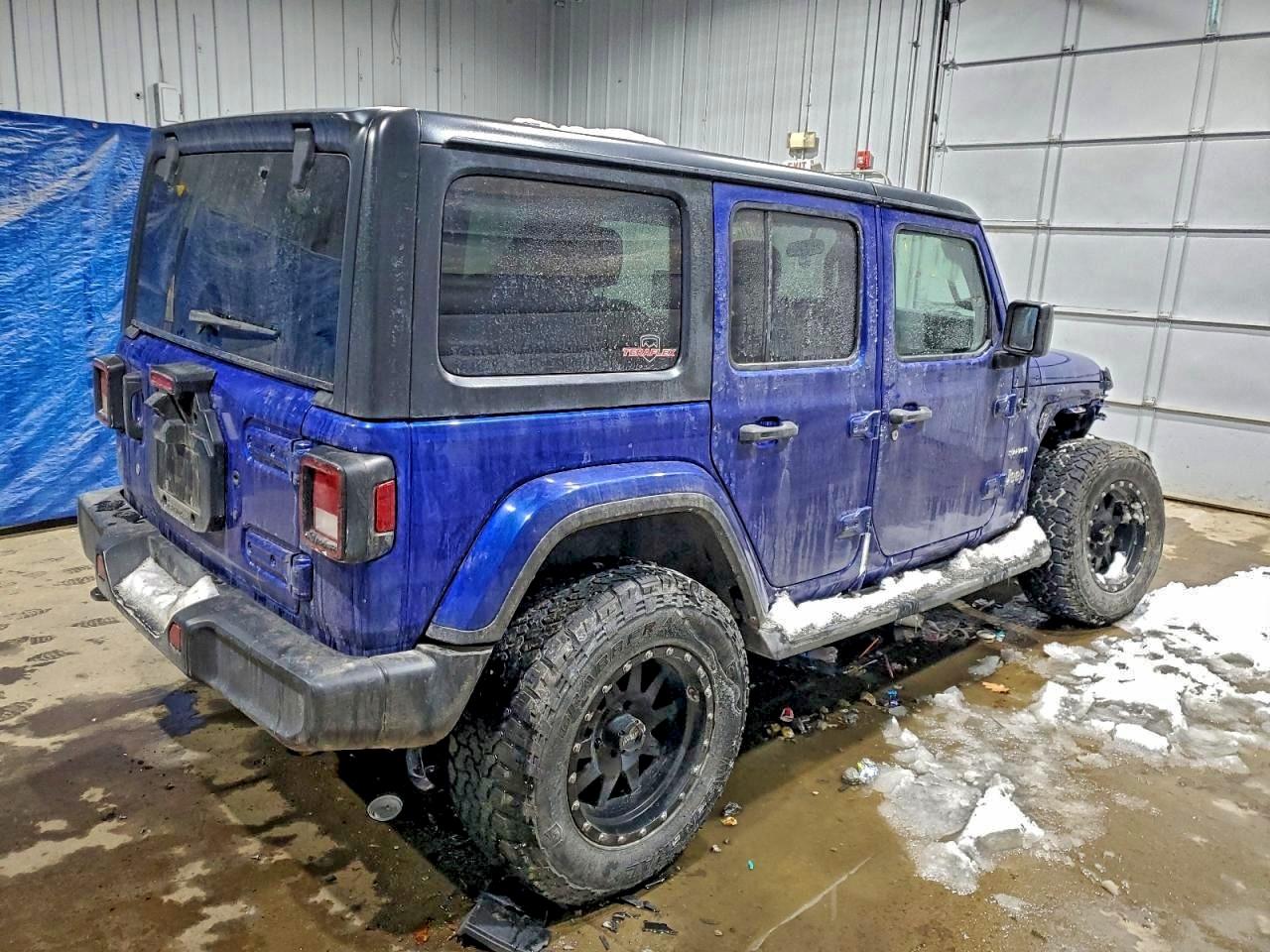 2018 JEEP WRANGLER UNLIMITED SAHARA photo 5