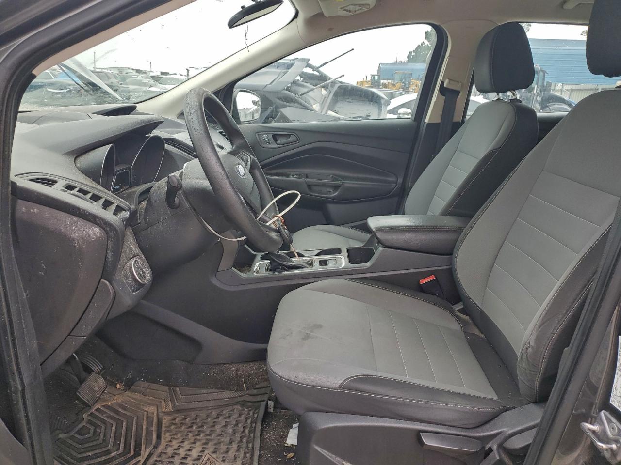 2017 FORD ESCAPE S photo 13