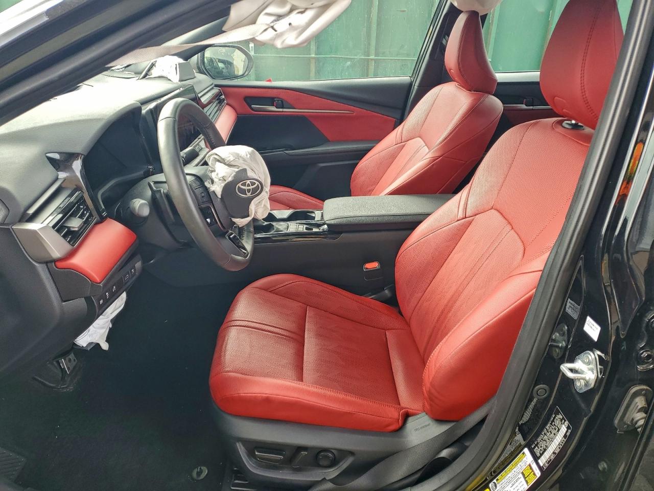 2025 TOYOTA CAMRY XSE photo 13