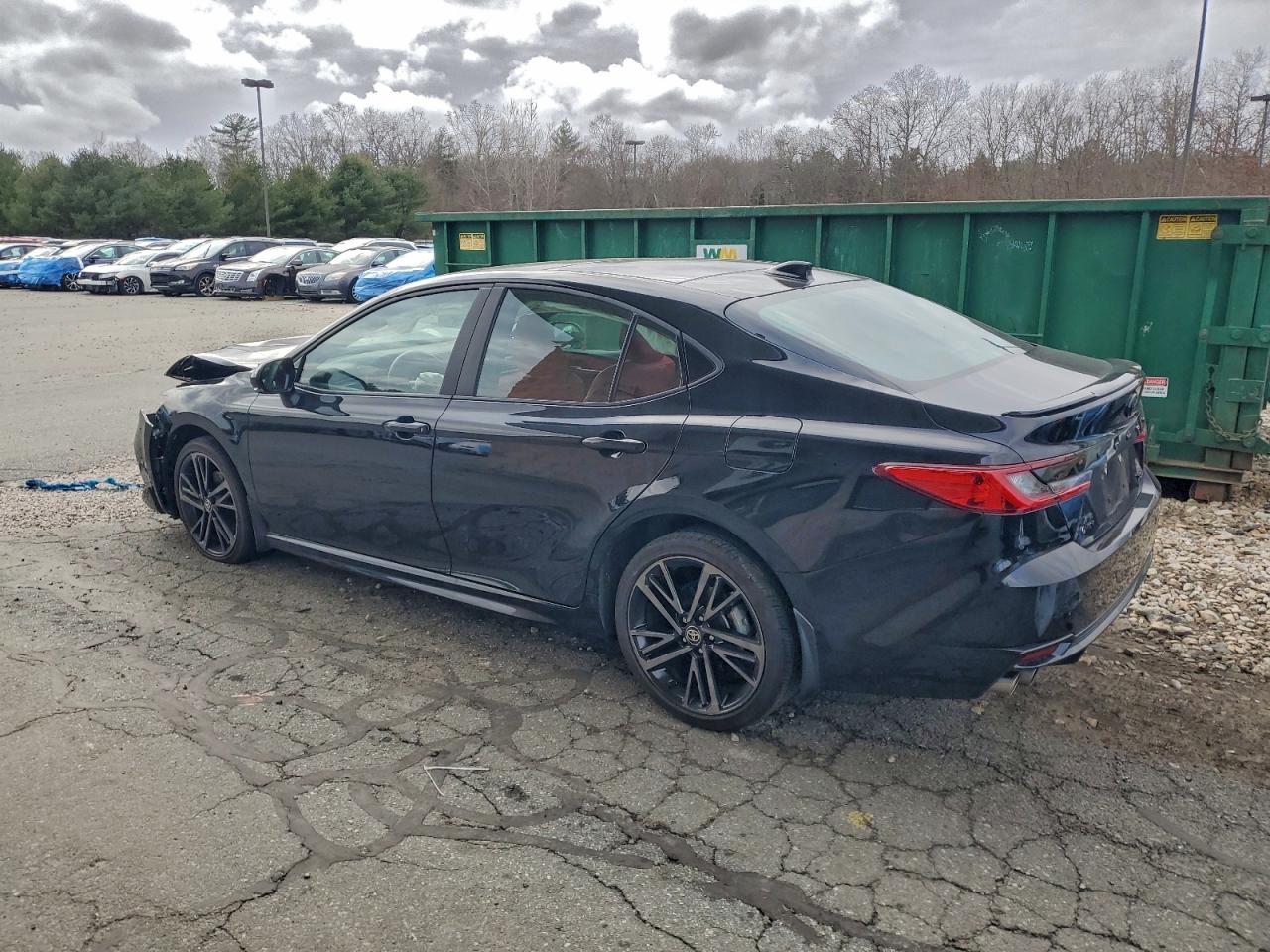 2025 TOYOTA CAMRY XSE photo 3