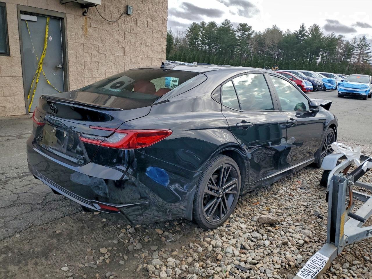 2025 TOYOTA CAMRY XSE photo 5