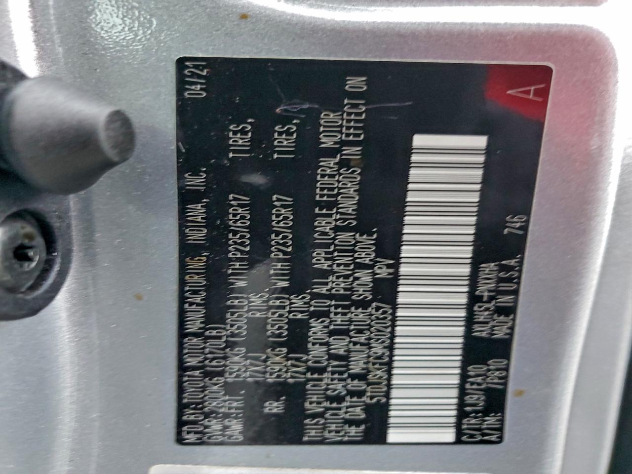 2021 TOYOTA SIENNA XLE photo 25