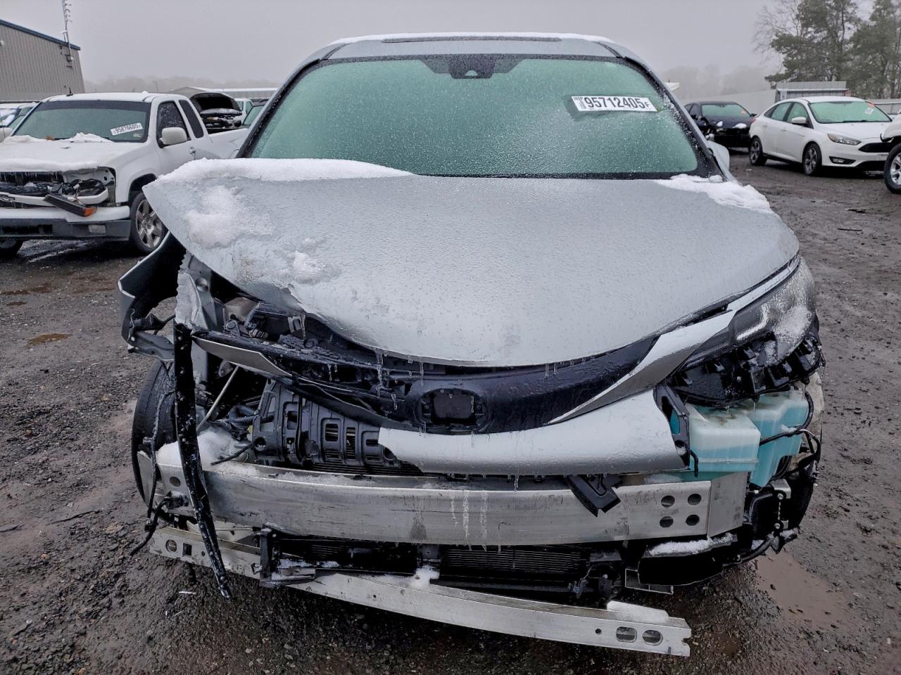 2021 TOYOTA SIENNA XLE photo 23
