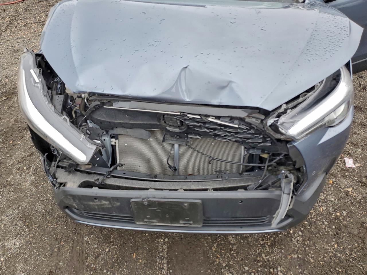 2023 TOYOTA COROLLA CROSS XLE photo 12