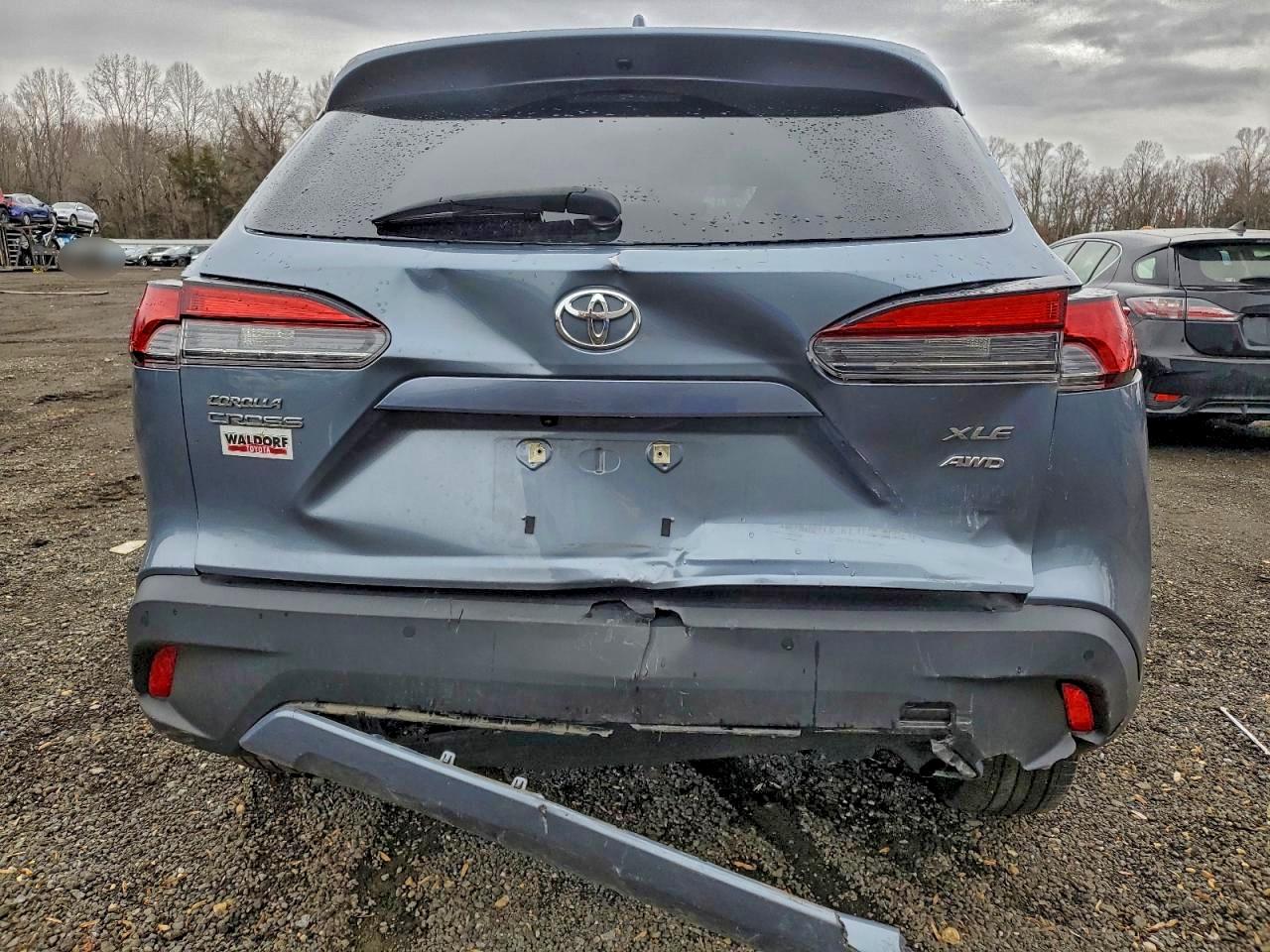 2023 TOYOTA COROLLA CROSS XLE photo 6