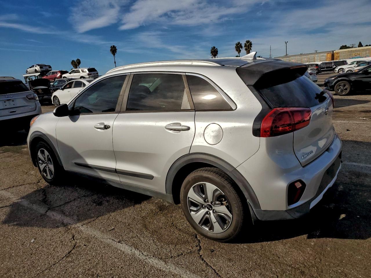 2020 KIA NIRO LX photo 2
