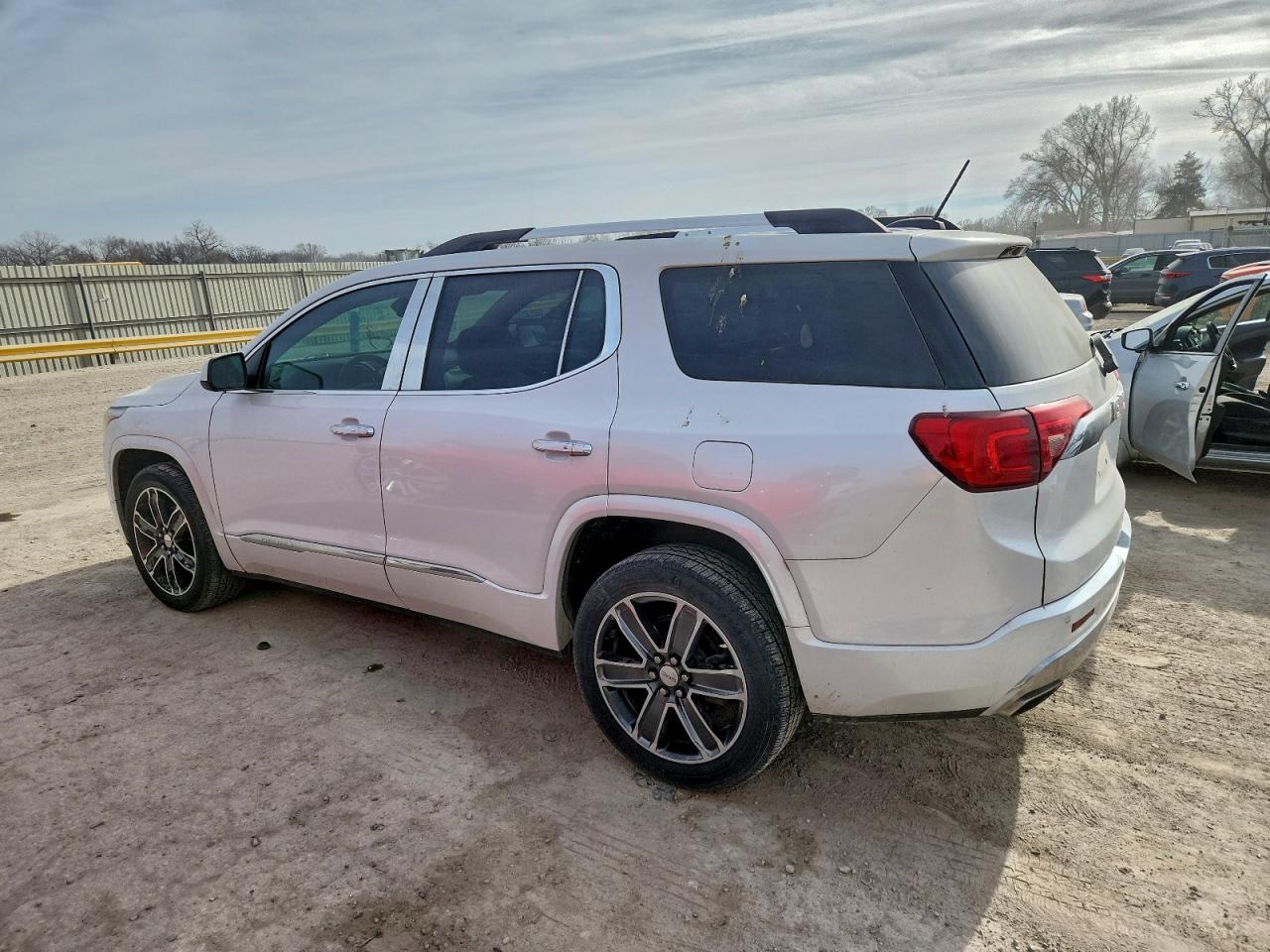 2017 GMC ACADIA DENALI photo 2