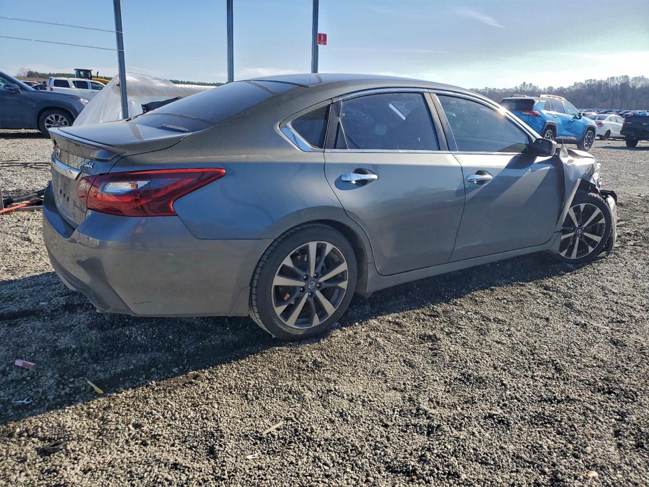 2017 NISSAN ALTIMA 2.5 SR photo 3