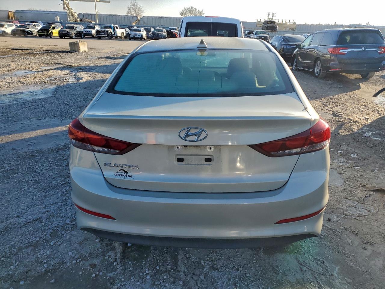 2017 HYUNDAI ELANTRA SE photo 11