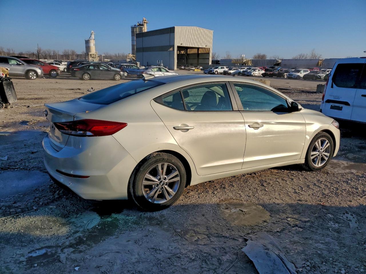 2017 HYUNDAI ELANTRA SE photo 5