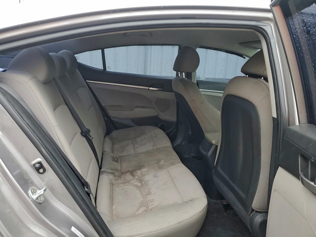 2020 HYUNDAI ELANTRA SE photo 19
