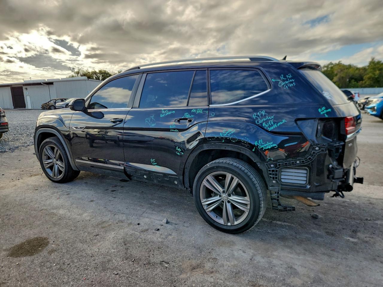 2018 VOLKSWAGEN ATLAS SEL photo 4