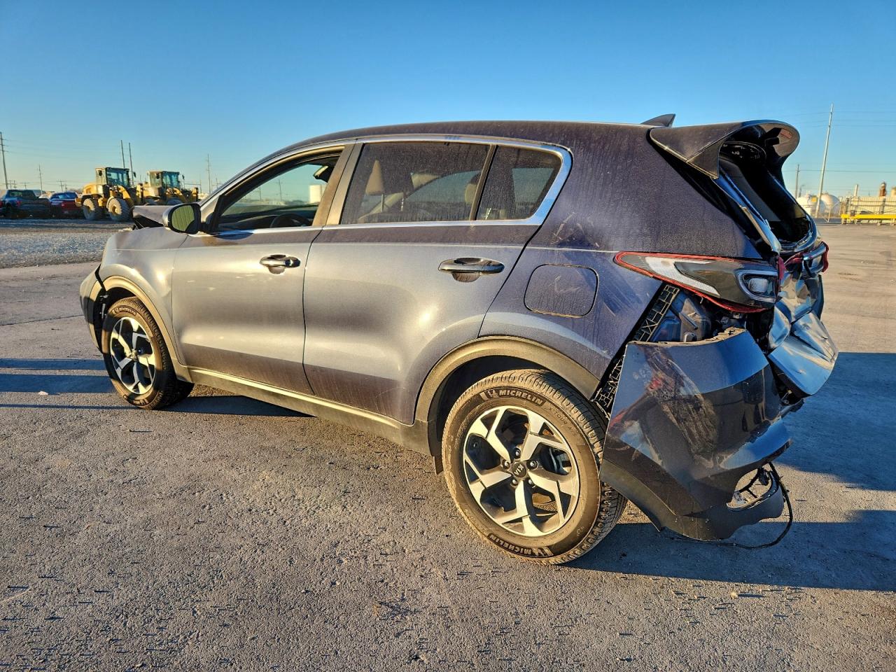 2021 KIA SPORTAGE LX photo 2