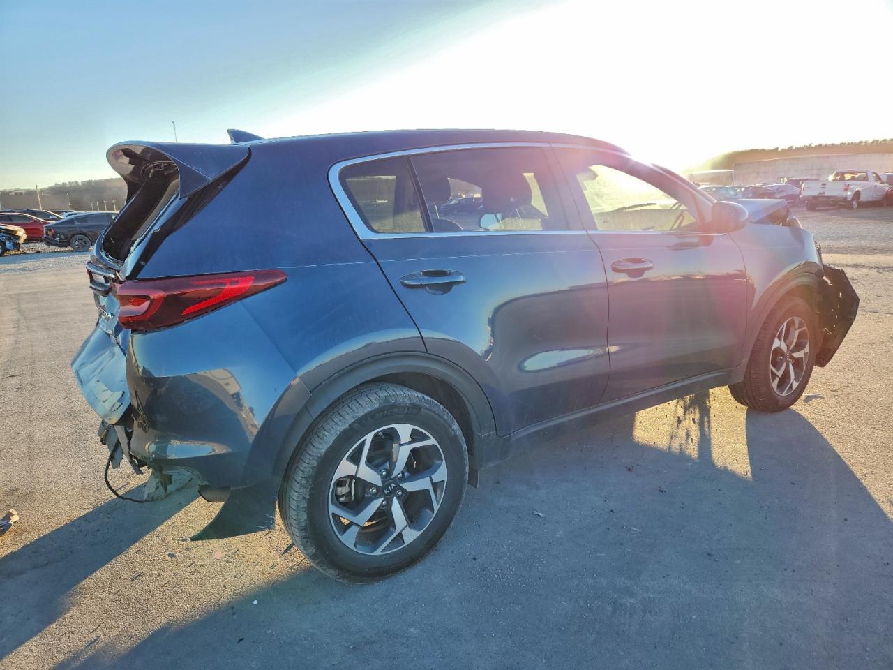 2021 KIA SPORTAGE LX photo 3