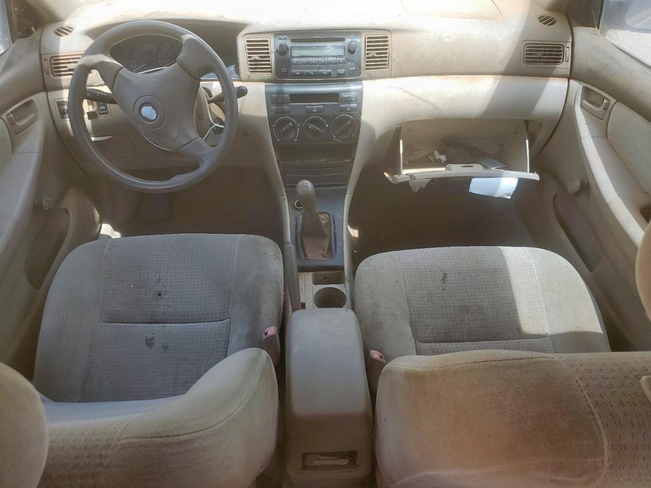 2005 TOYOTA COROLLA photo 8