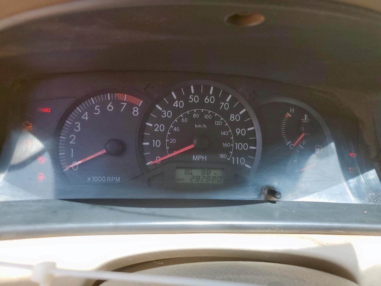 2005 TOYOTA COROLLA photo 9