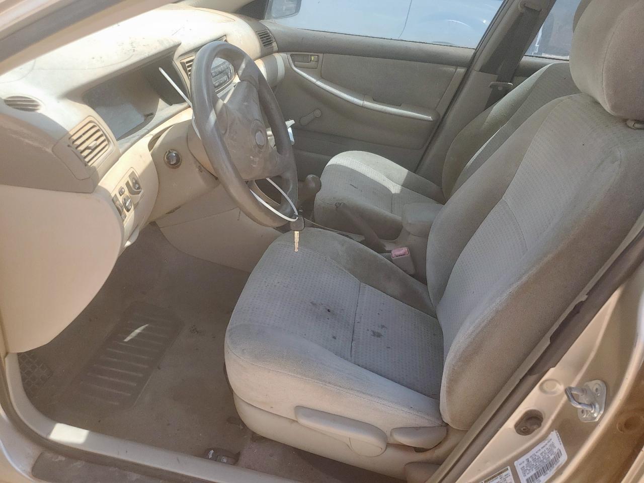 2005 TOYOTA COROLLA photo 7