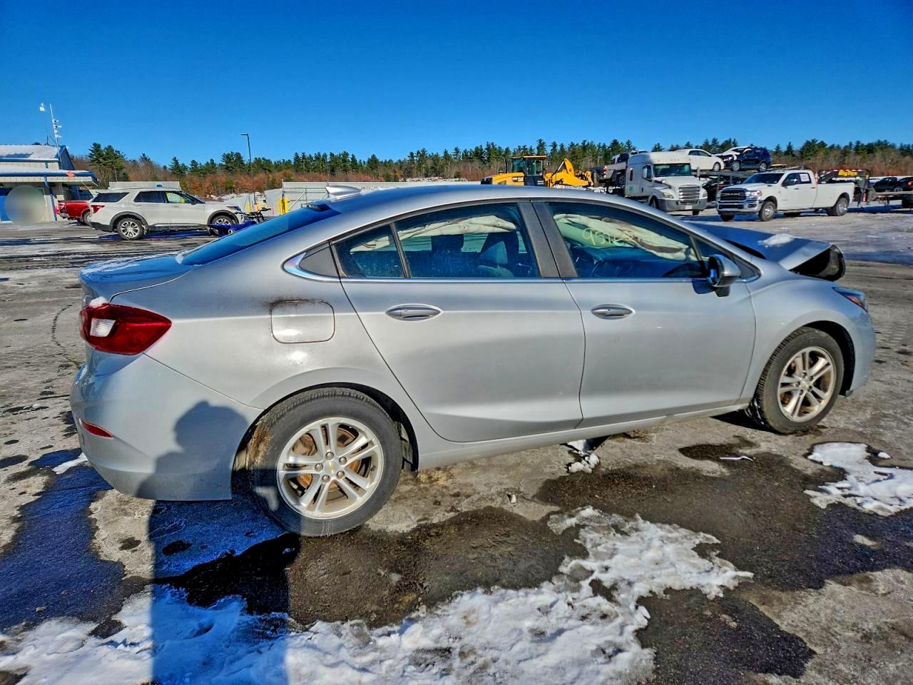 2017 CHEVROLET CRUZE LT photo 3