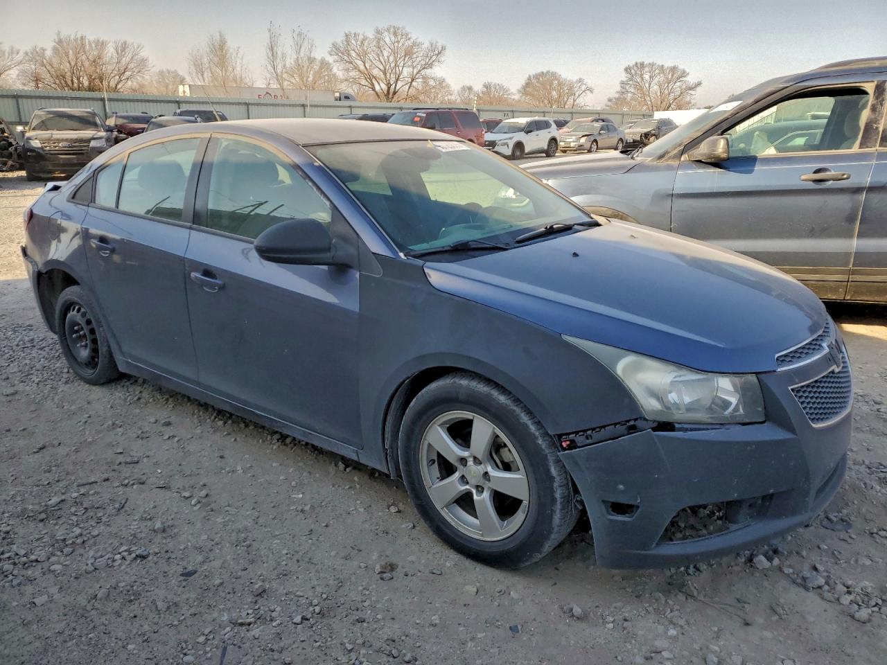 2013 CHEVROLET CRUZE LS photo 4