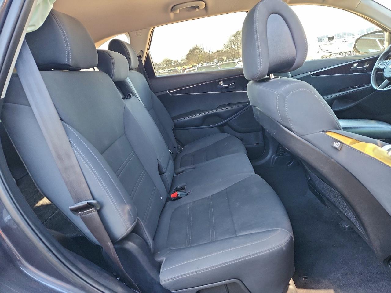 2016 KIA SORENTO LX photo 11