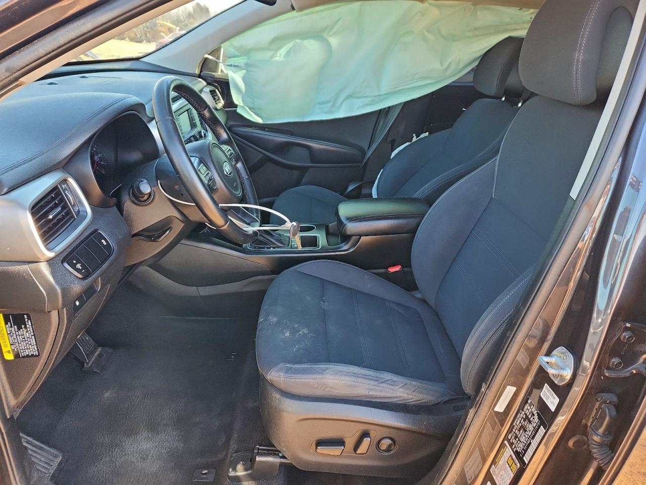 2016 KIA SORENTO LX photo 7