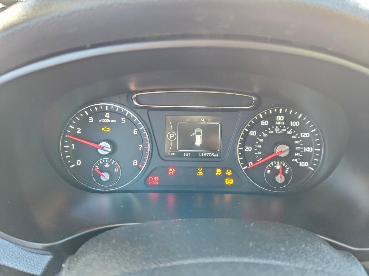 2016 KIA SORENTO LX photo 9
