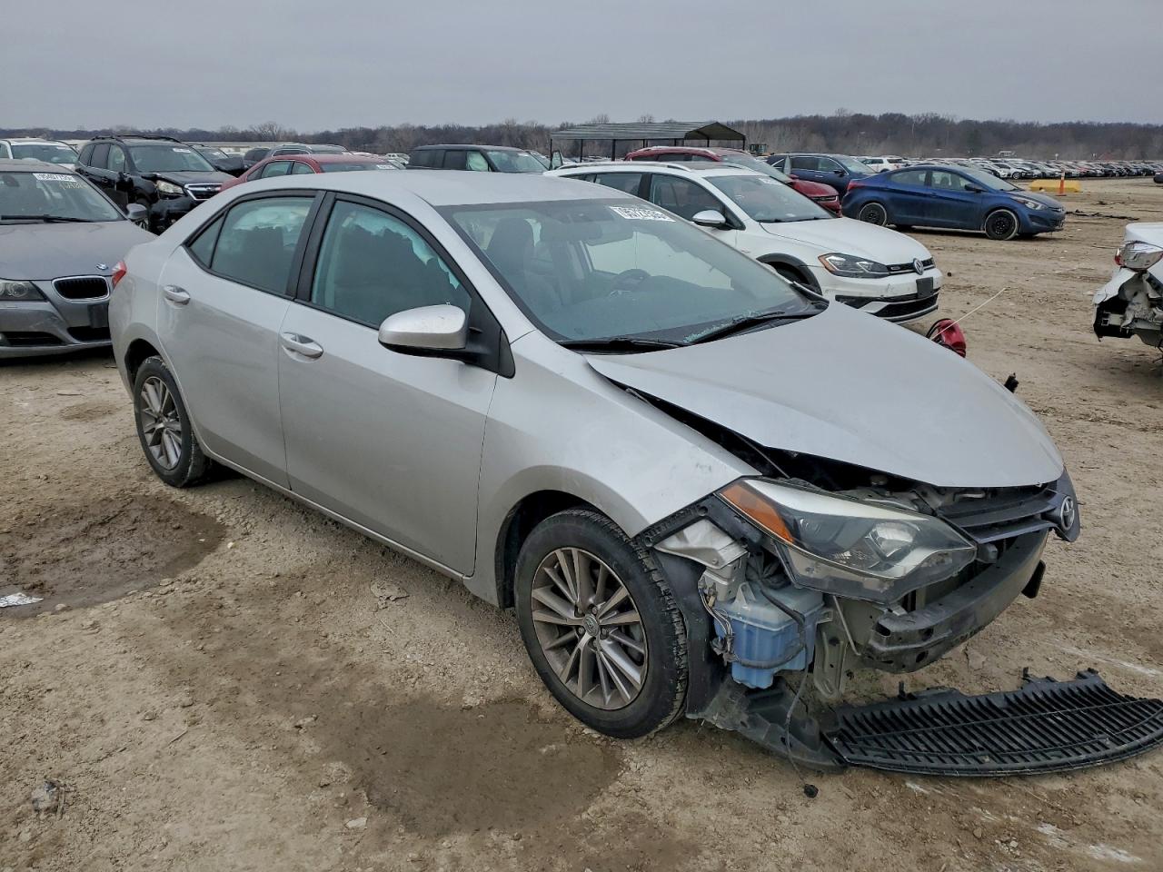 2015 TOYOTA COROLLA LE PLUS photo 4
