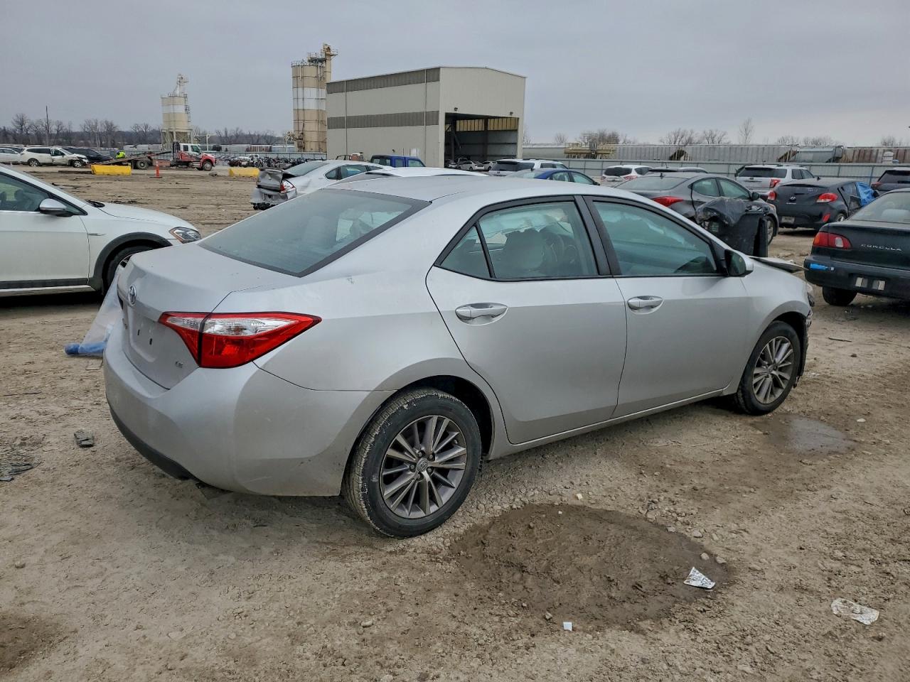 2015 TOYOTA COROLLA LE PLUS photo 3
