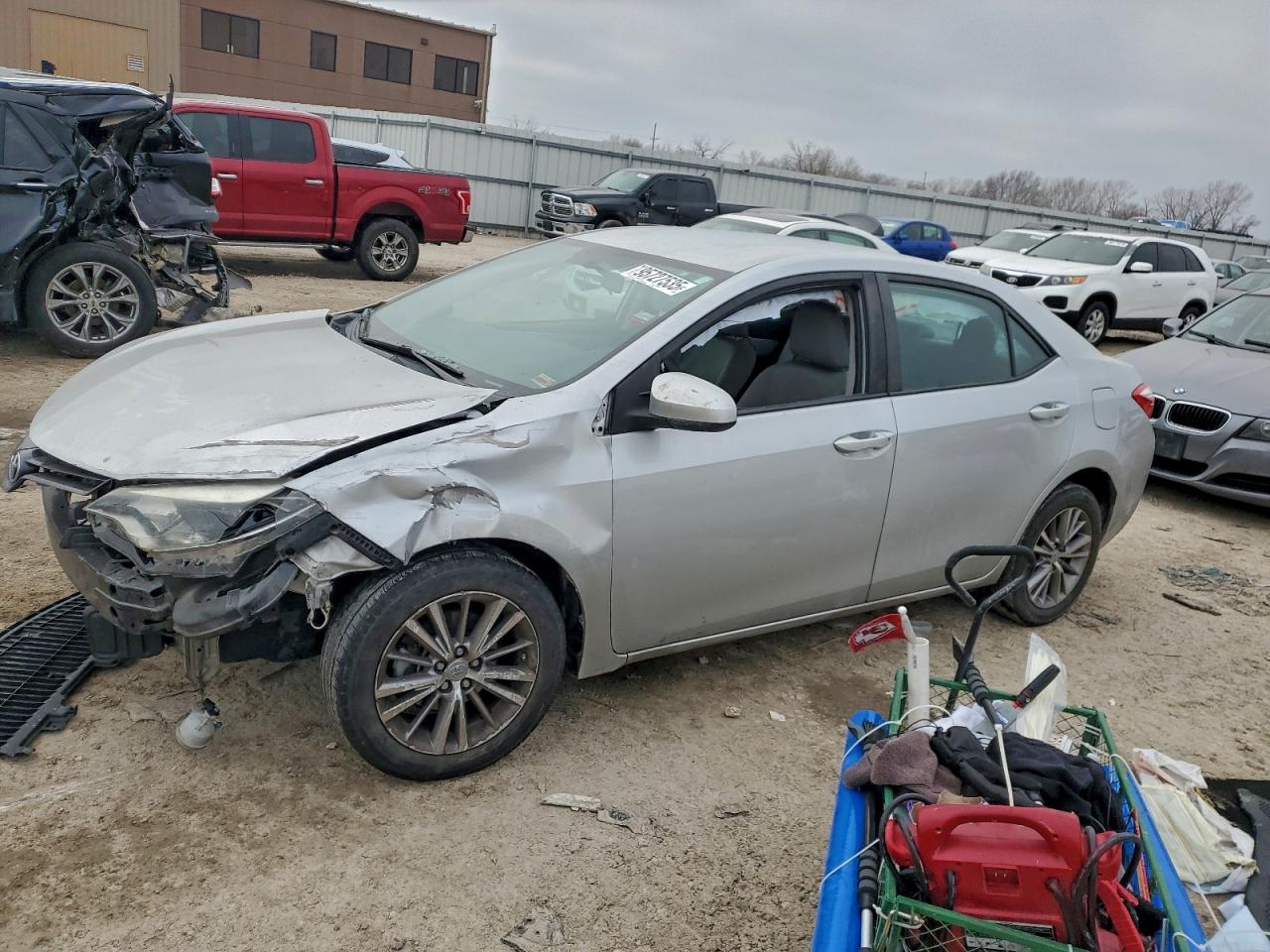 2015 TOYOTA COROLLA