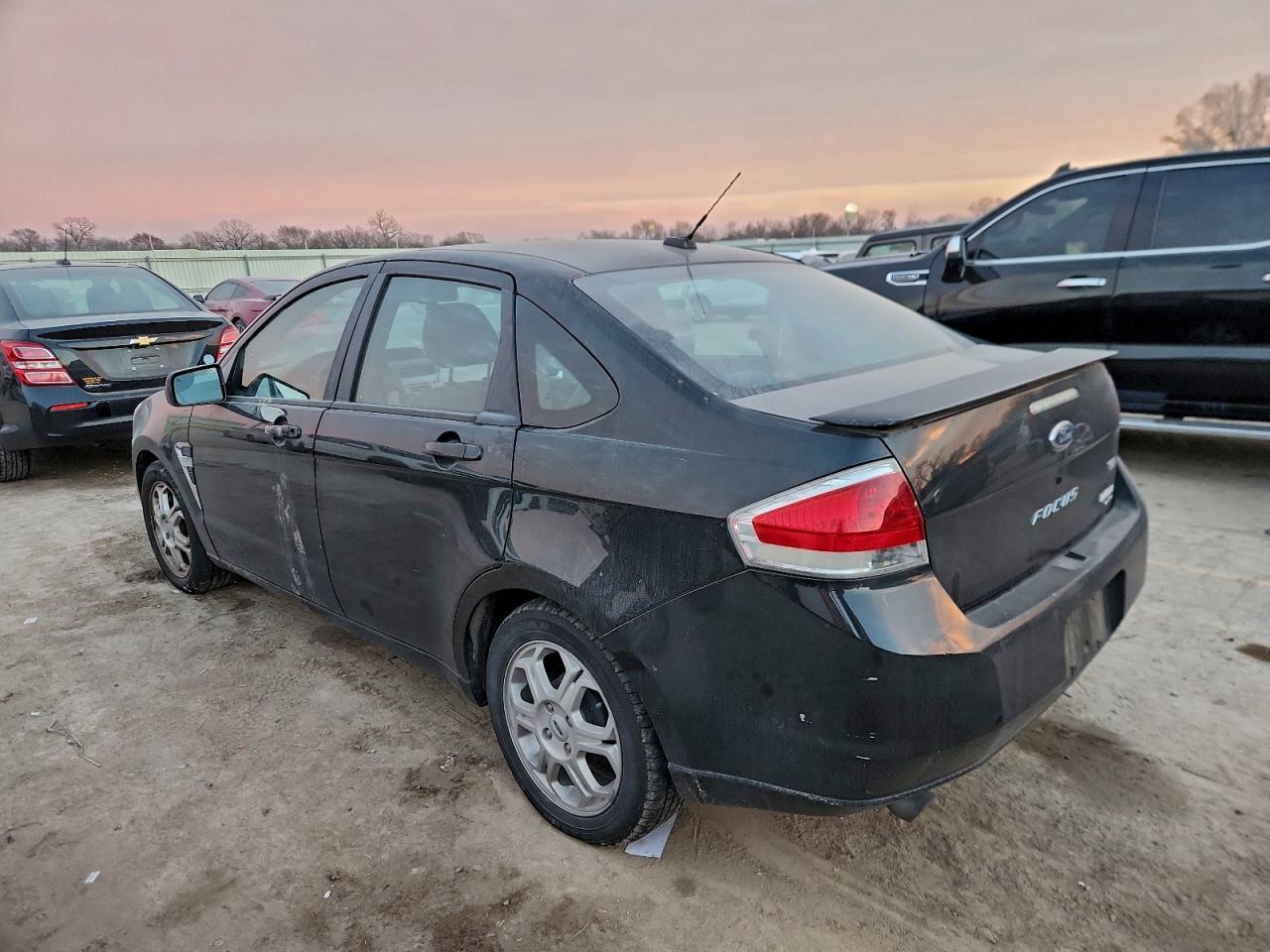 2008 FORD FOCUS SE photo 4