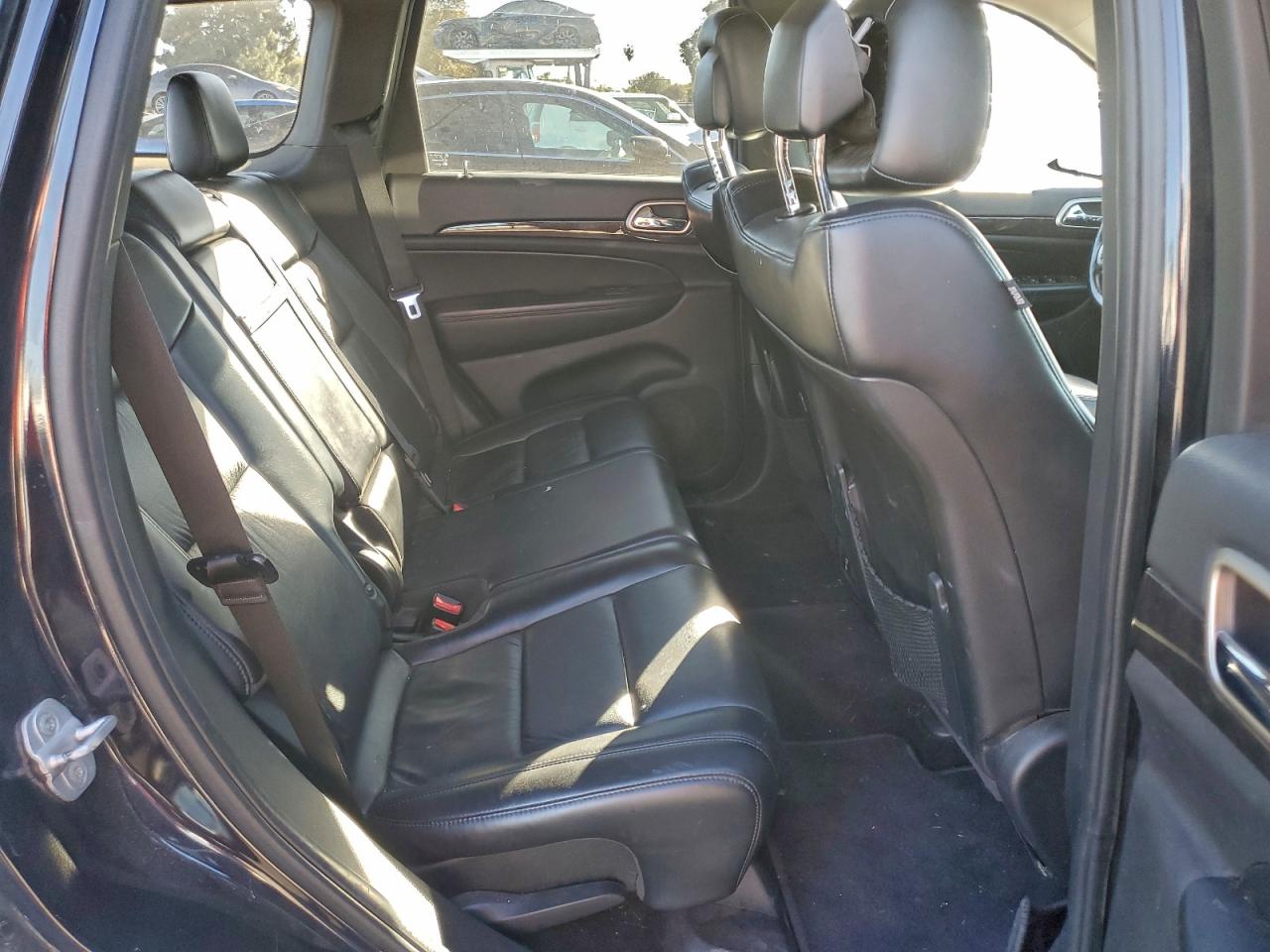2011 JEEP GRAND CHEROKEE LAREDO photo 31