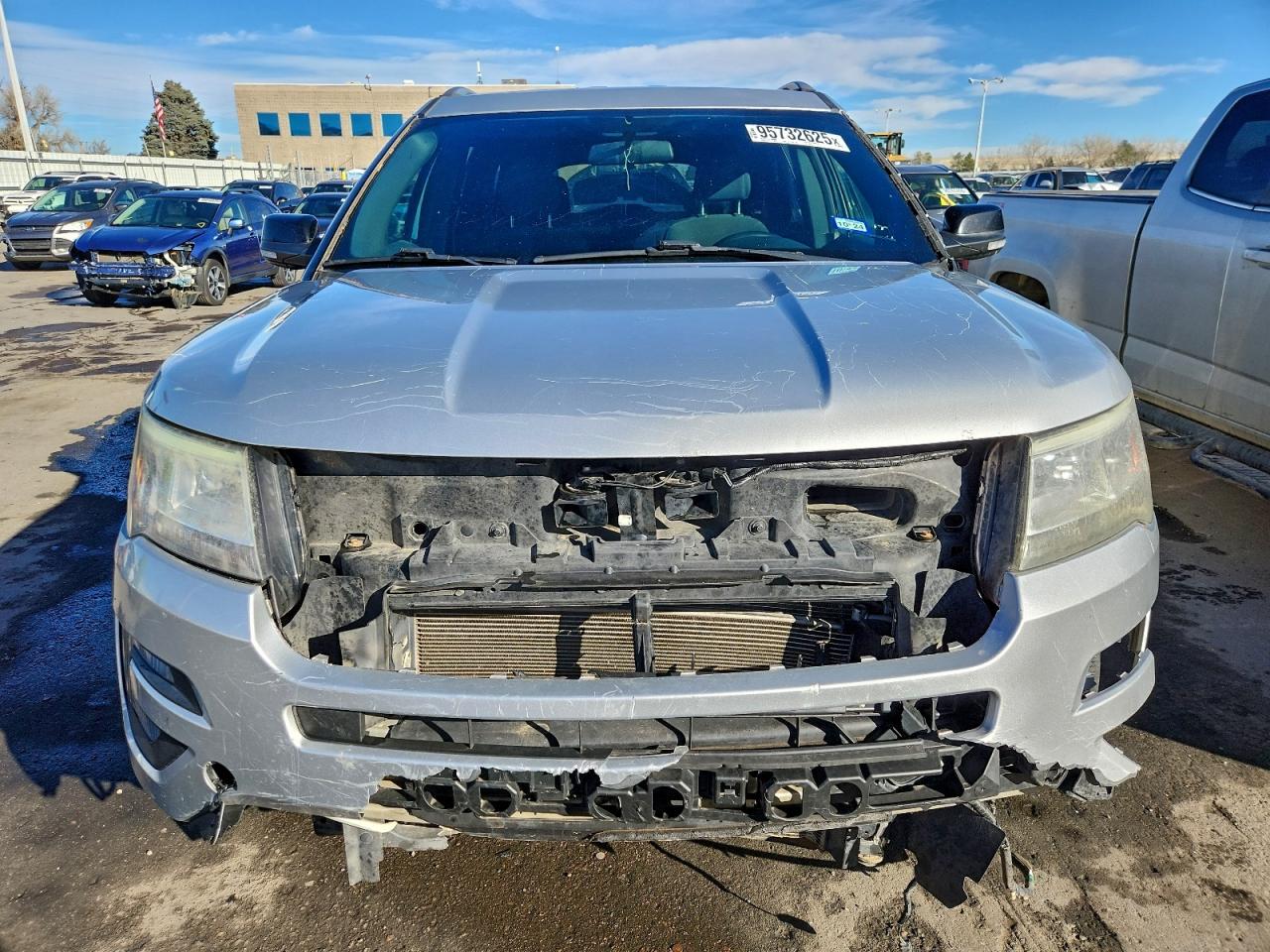 2017 FORD EXPLORER XLT photo 9