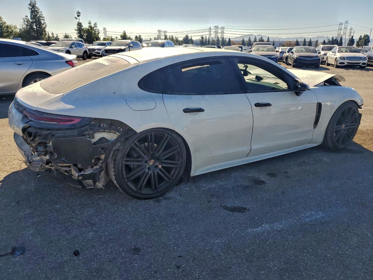 2017 PORSCHE PANAMERA photo 3