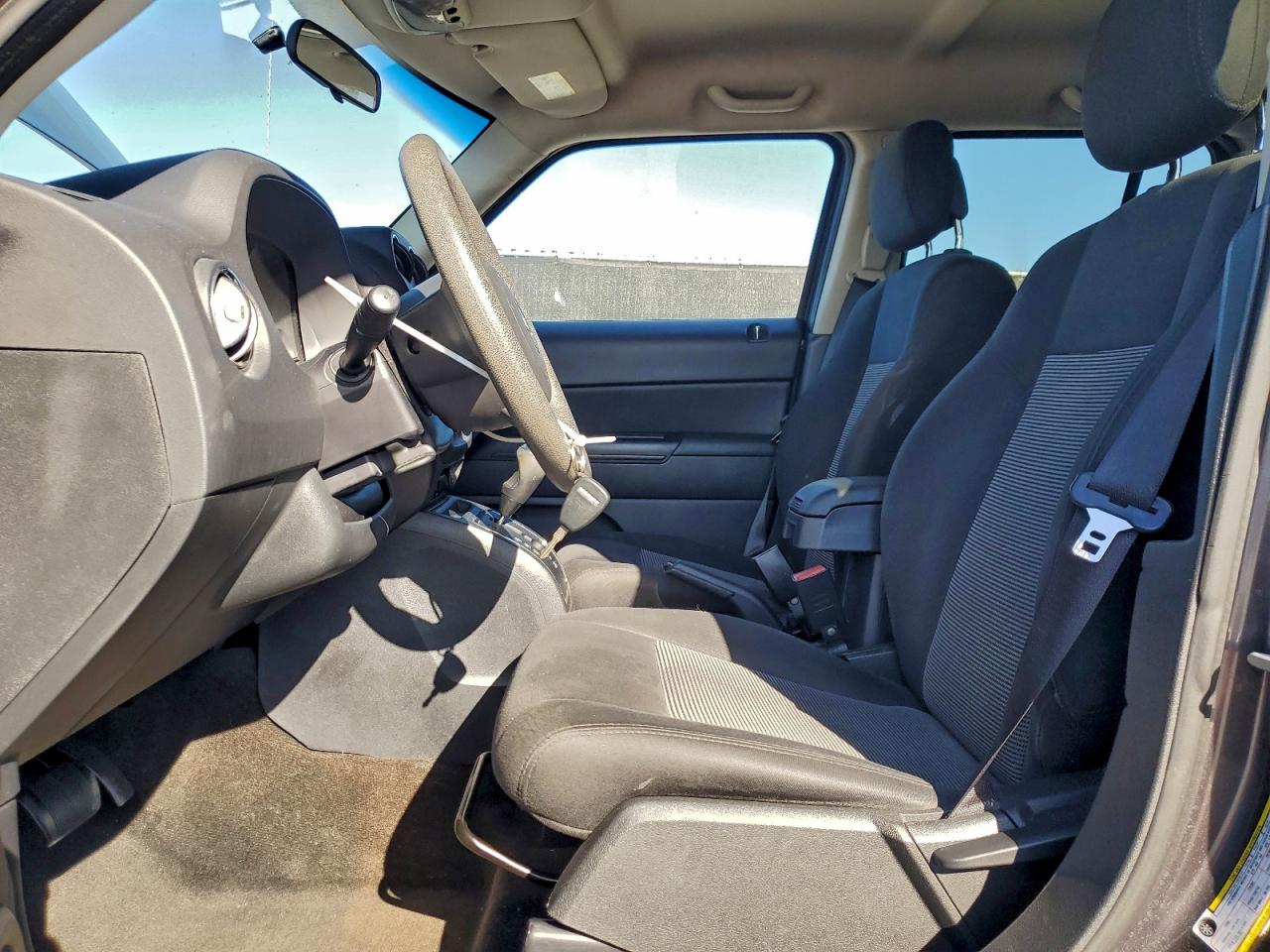 2015 JEEP PATRIOT SPORT photo 7