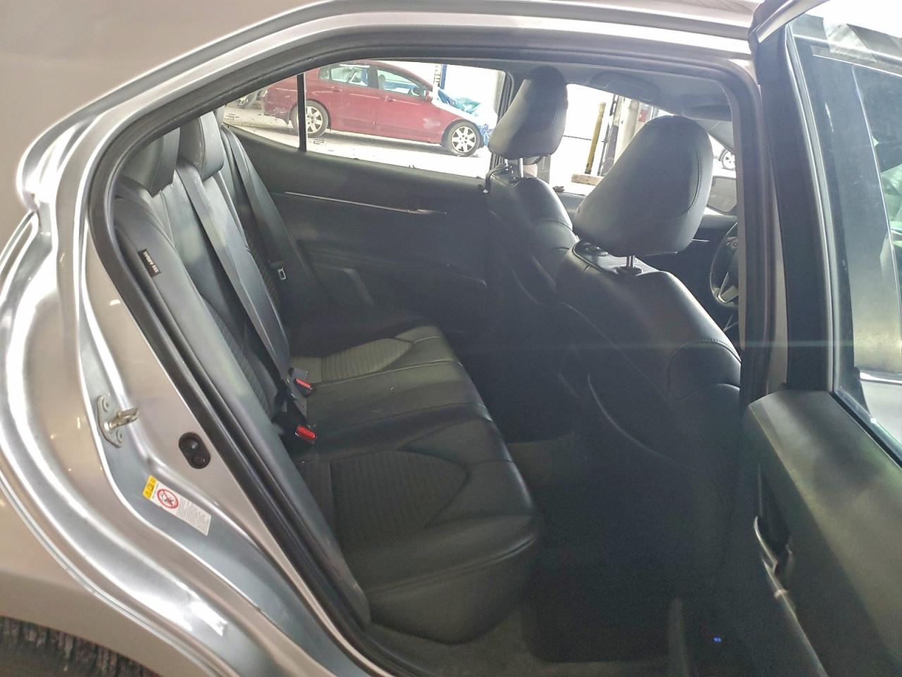 2018 TOYOTA CAMRY SE photo 37
