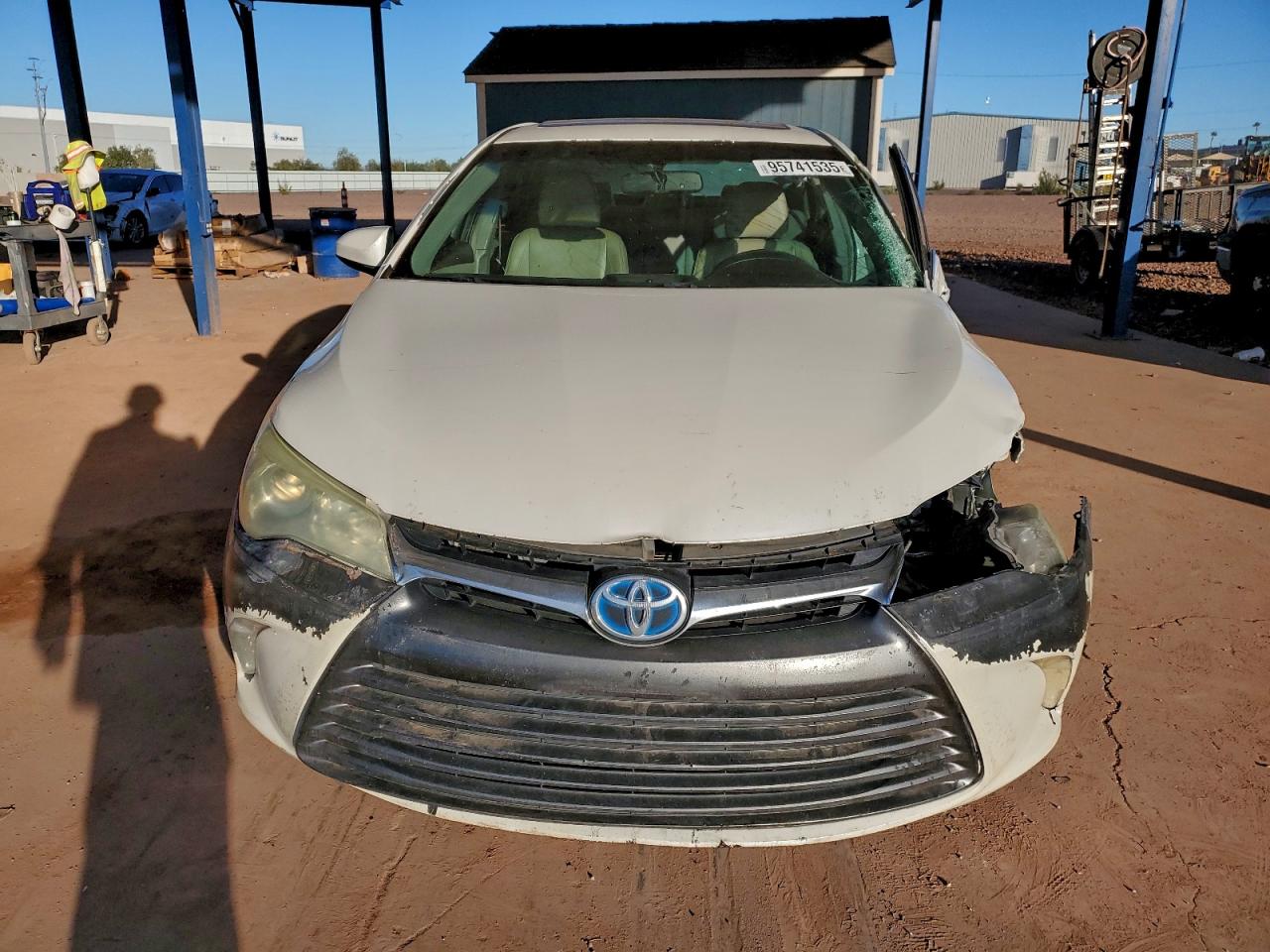 2015 TOYOTA CAMRY HYBRID photo 5
