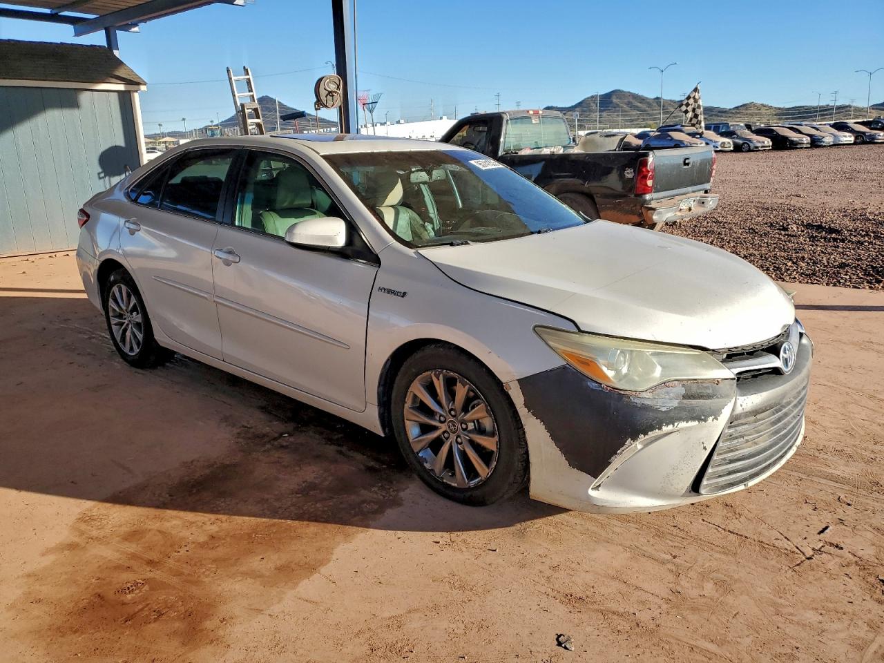 2015 TOYOTA CAMRY HYBRID photo 4