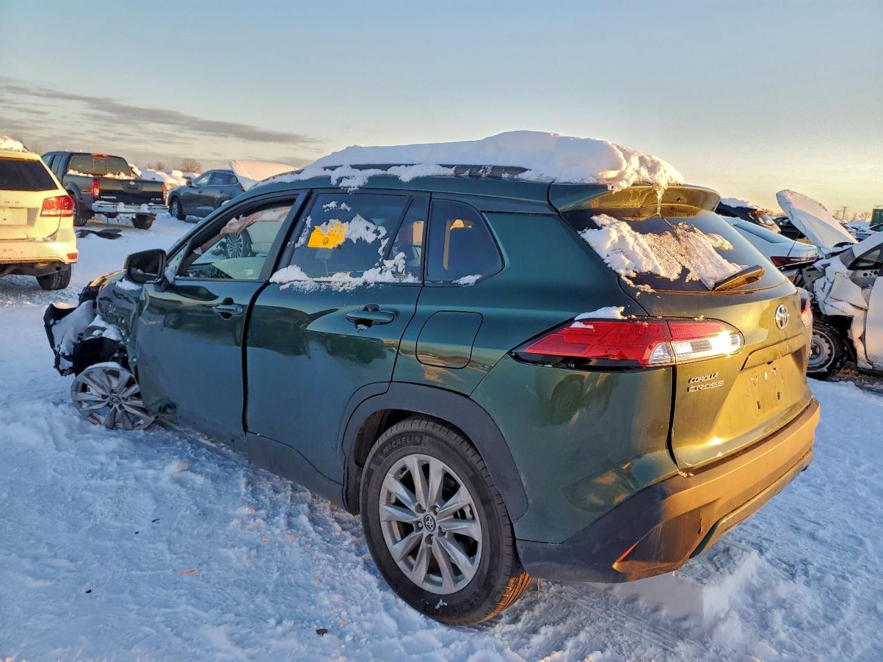 2024 TOYOTA COROLLA CROSS LE photo 4
