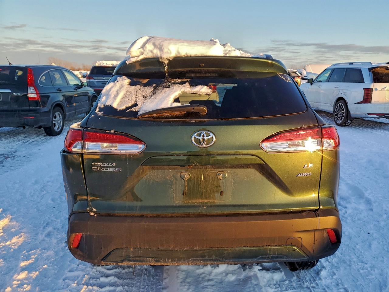2024 TOYOTA COROLLA CROSS LE photo 16
