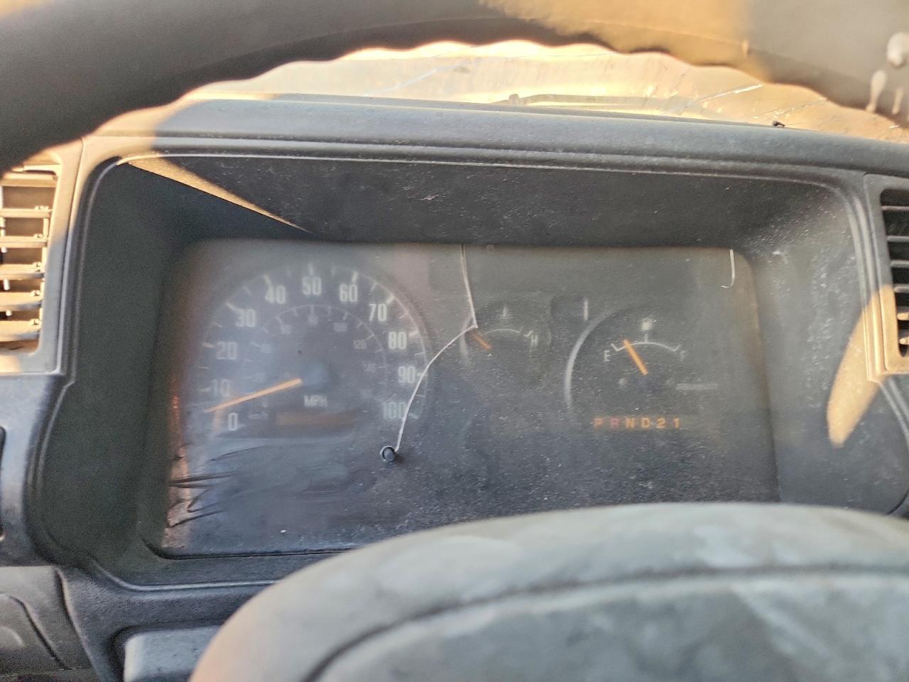 2001 ISUZU NPR HD BOX TRUCK photo 17