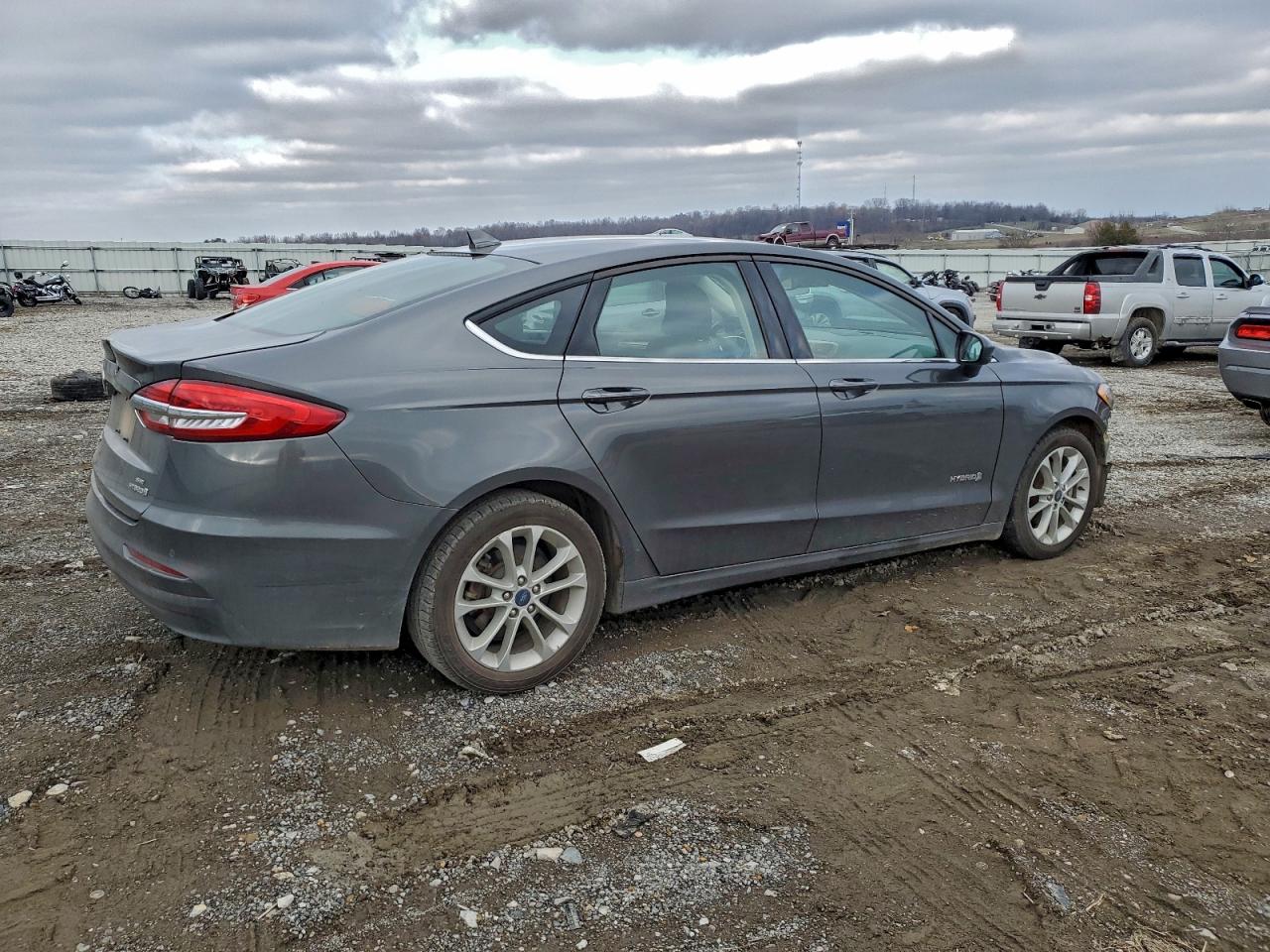 2019 FORD FUSION SE photo 3