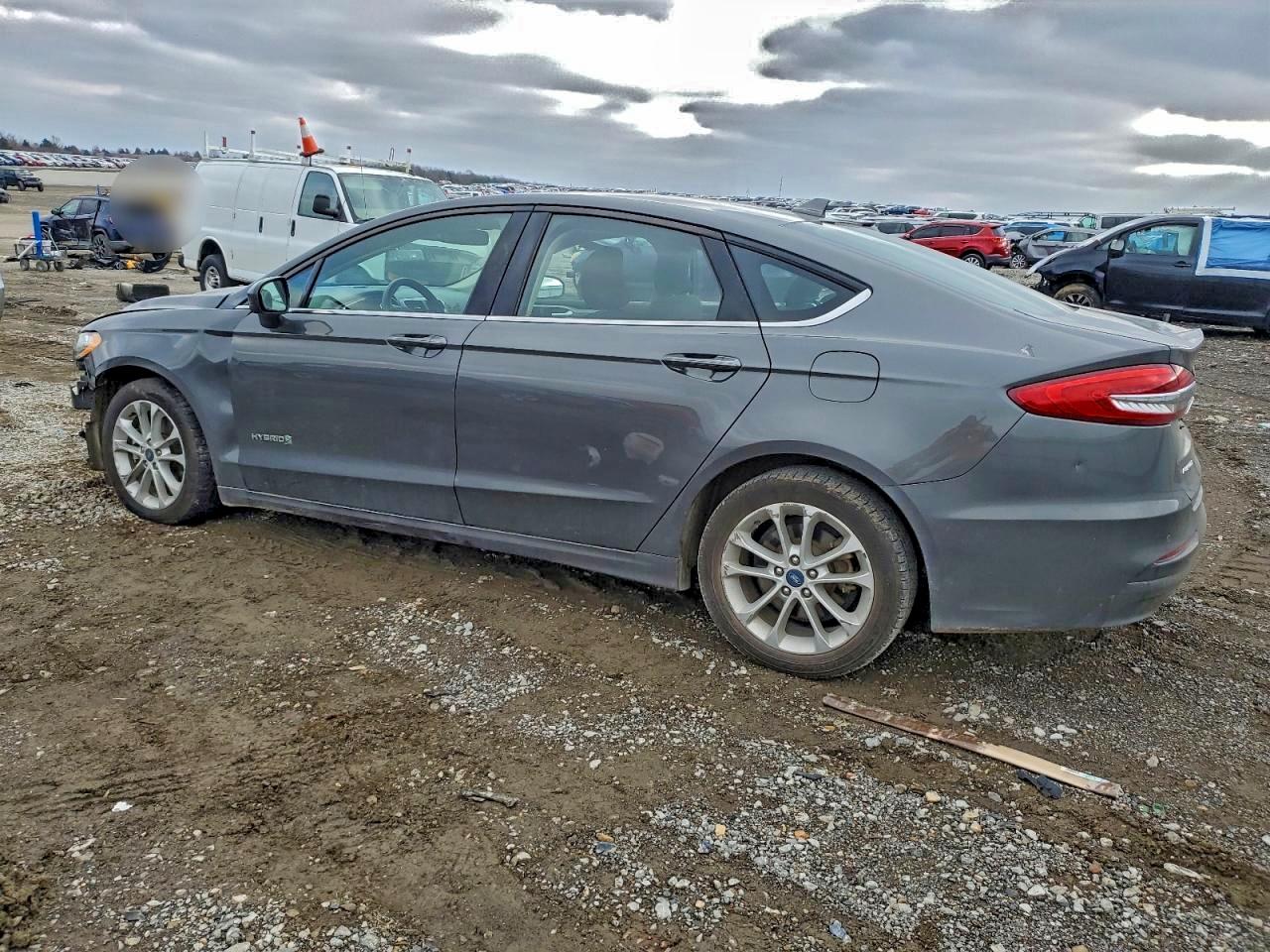 2019 FORD FUSION SE photo 2