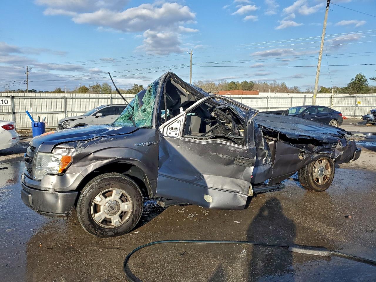 2014 FORD F150
