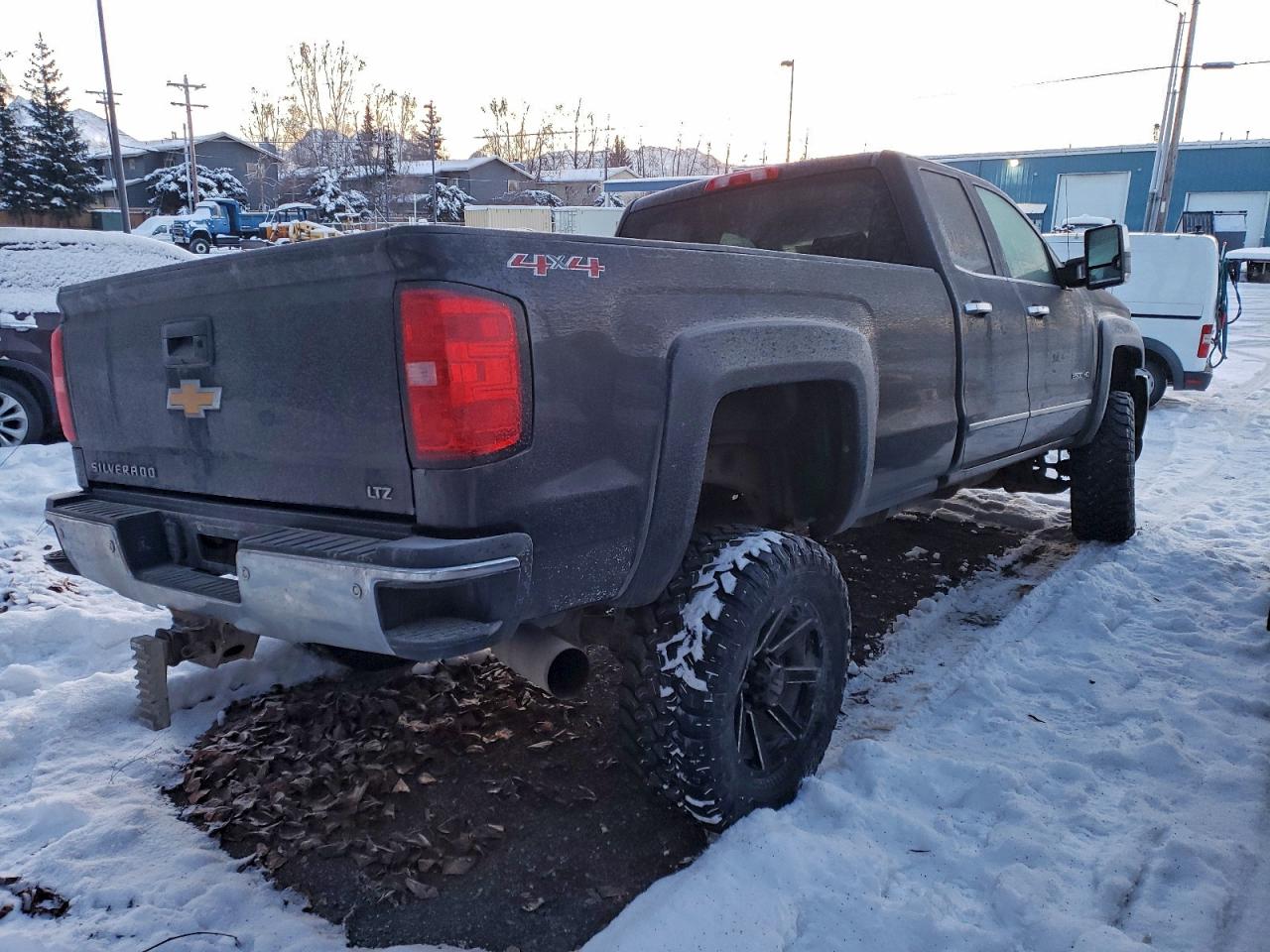 2015 CHEVROLET SILVERADO K2500 HEAVY DUTY LTZ photo 3